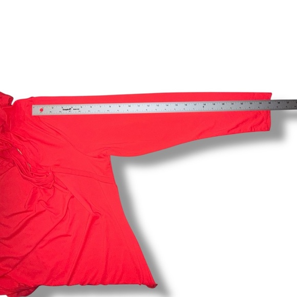 NWT LANE BRYANT LIVI Wicking Cut-Out Back Top - Coral 18/20 - Picture 15 of 16